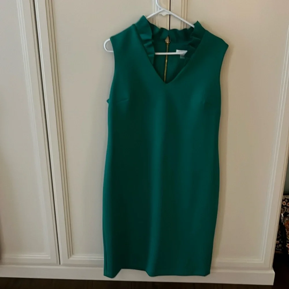 Bright green Calvin Klein size 14. NWOT - Picture 1 of 4